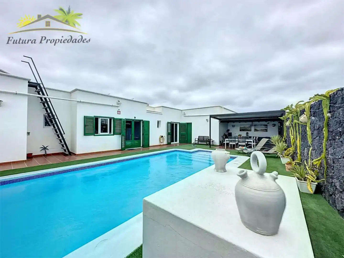 Terrassa de Casa o xalet en venda en Yaiza amb Piscina