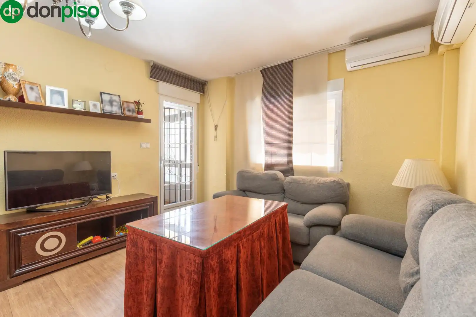 Wohnzimmer von Haus oder Chalet zum Verkauf in Armilla mit Klimaanlage, Terrasse und Abstellraum