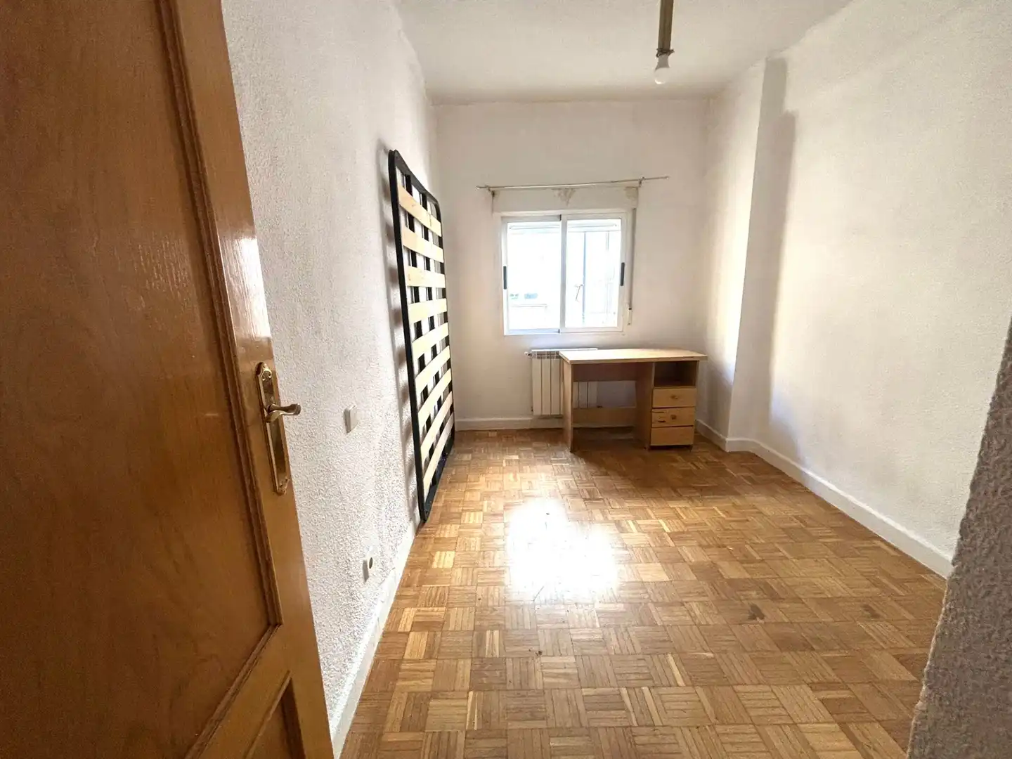 Habitación de Piso en venta en Madrid con Calefacción, Parquet y Terraza