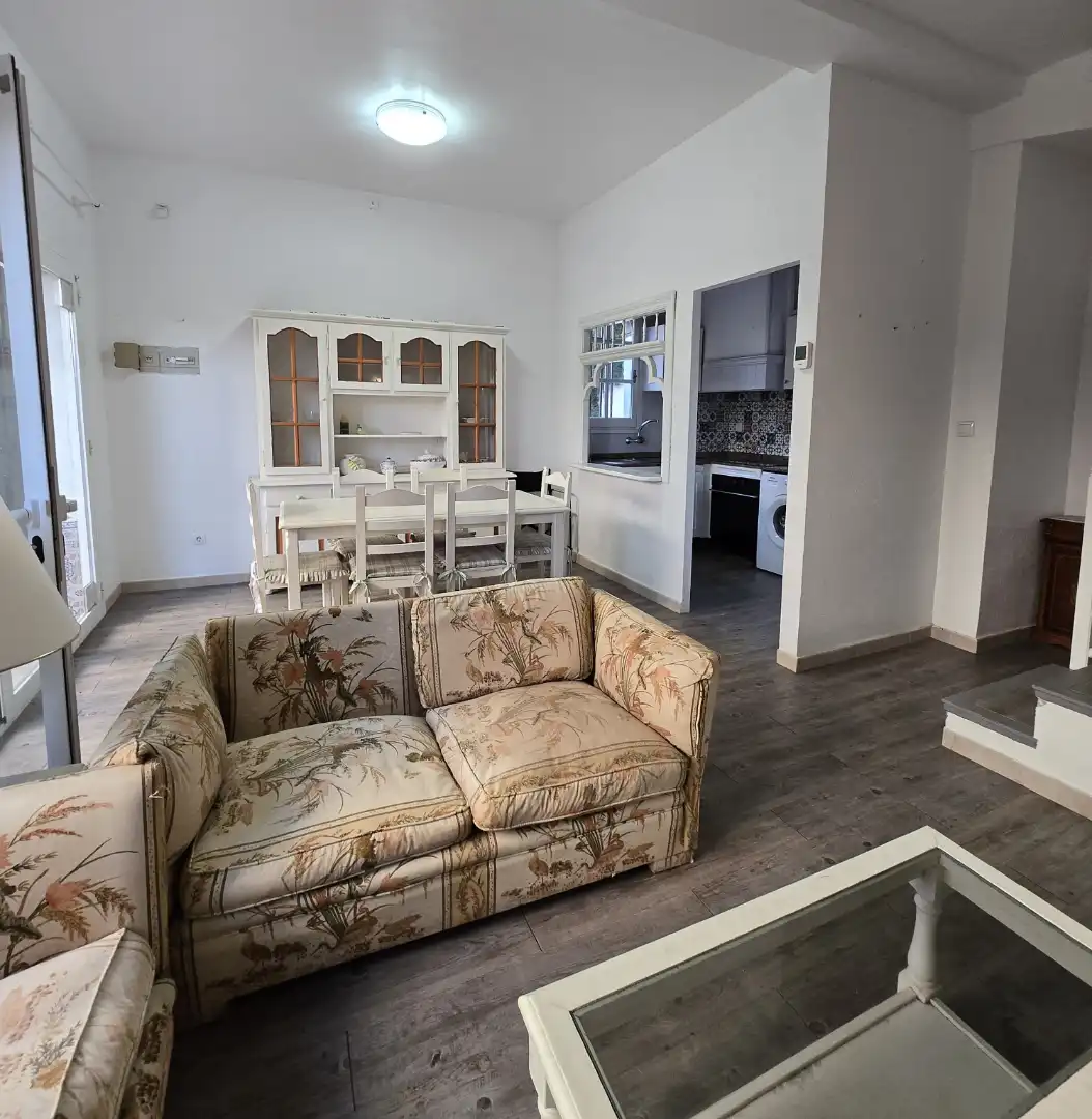 Wohnzimmer von Einfamilien-Reihenhaus zum Verkauf in Cambrils mit Privatgarten, Ofen und Gemeinschaftspool