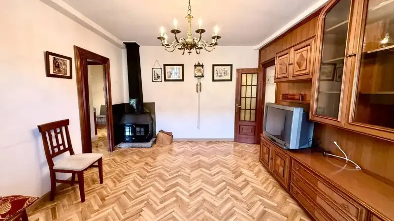 Wohnzimmer von Wohnung zum Verkauf in El Espinar mit Heizung, Privatgarten und Parkett