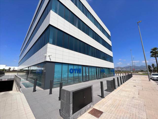 Garaje en Venta en Juan Pablo II en Zona Avenida del Mar