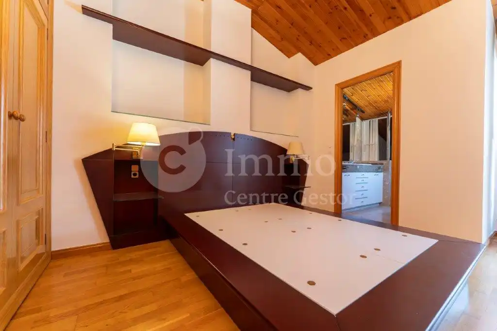 Habitación de Dúplex en venta en Lleida con Aire acondicionado, Calefacción y Parquet