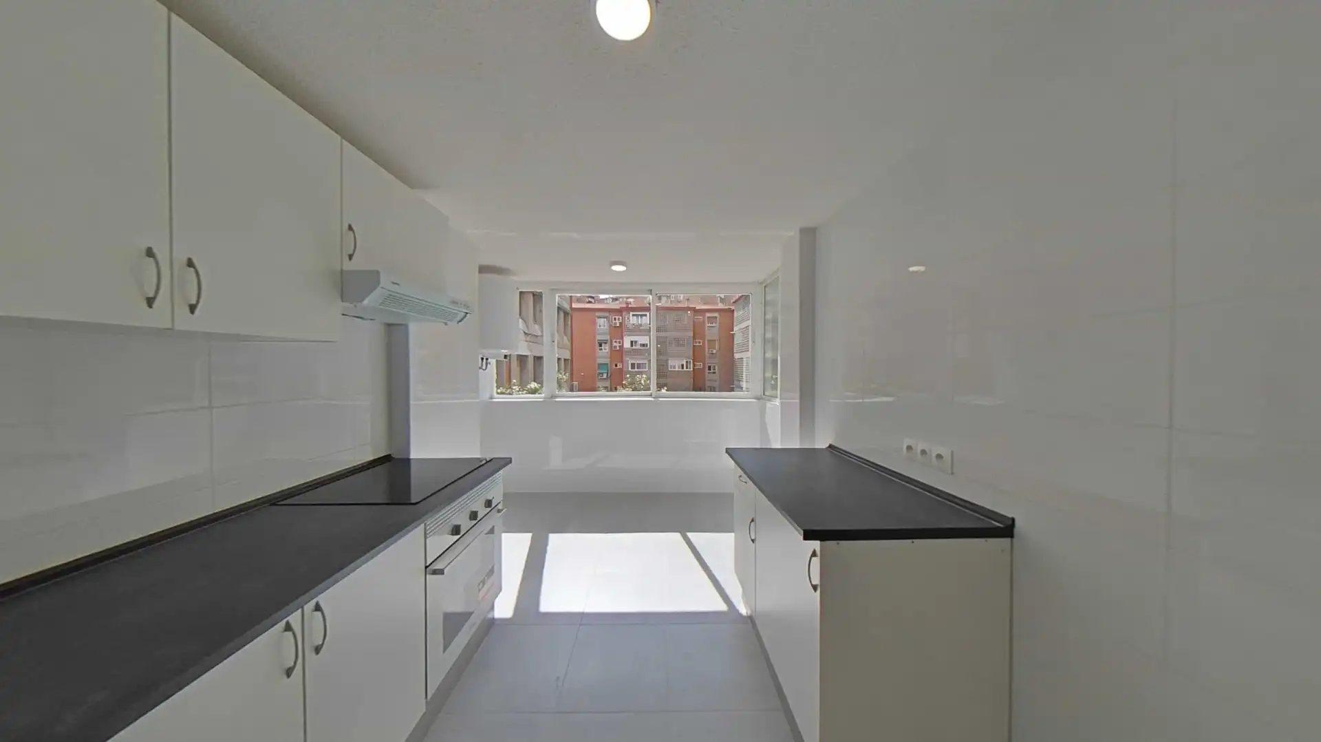 Kitchen of Flat for sale in Alcalá de Henares  with Heating, Oven and Washing machine