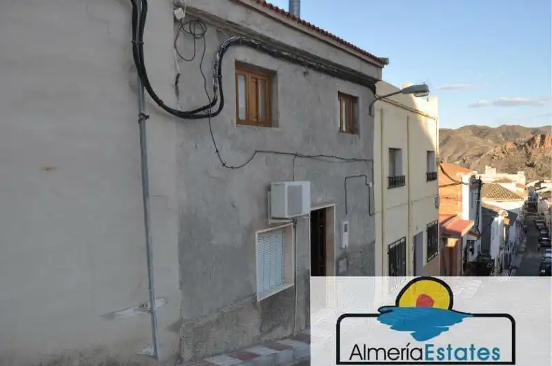 Casa in vendita a Cantoria