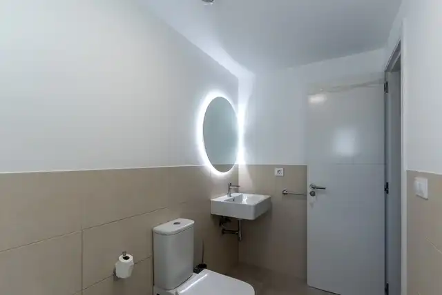 Bany de Casa o xalet en venda en Zahara de los Atunes amb Aire condicionat, Jardí privat i Terrassa