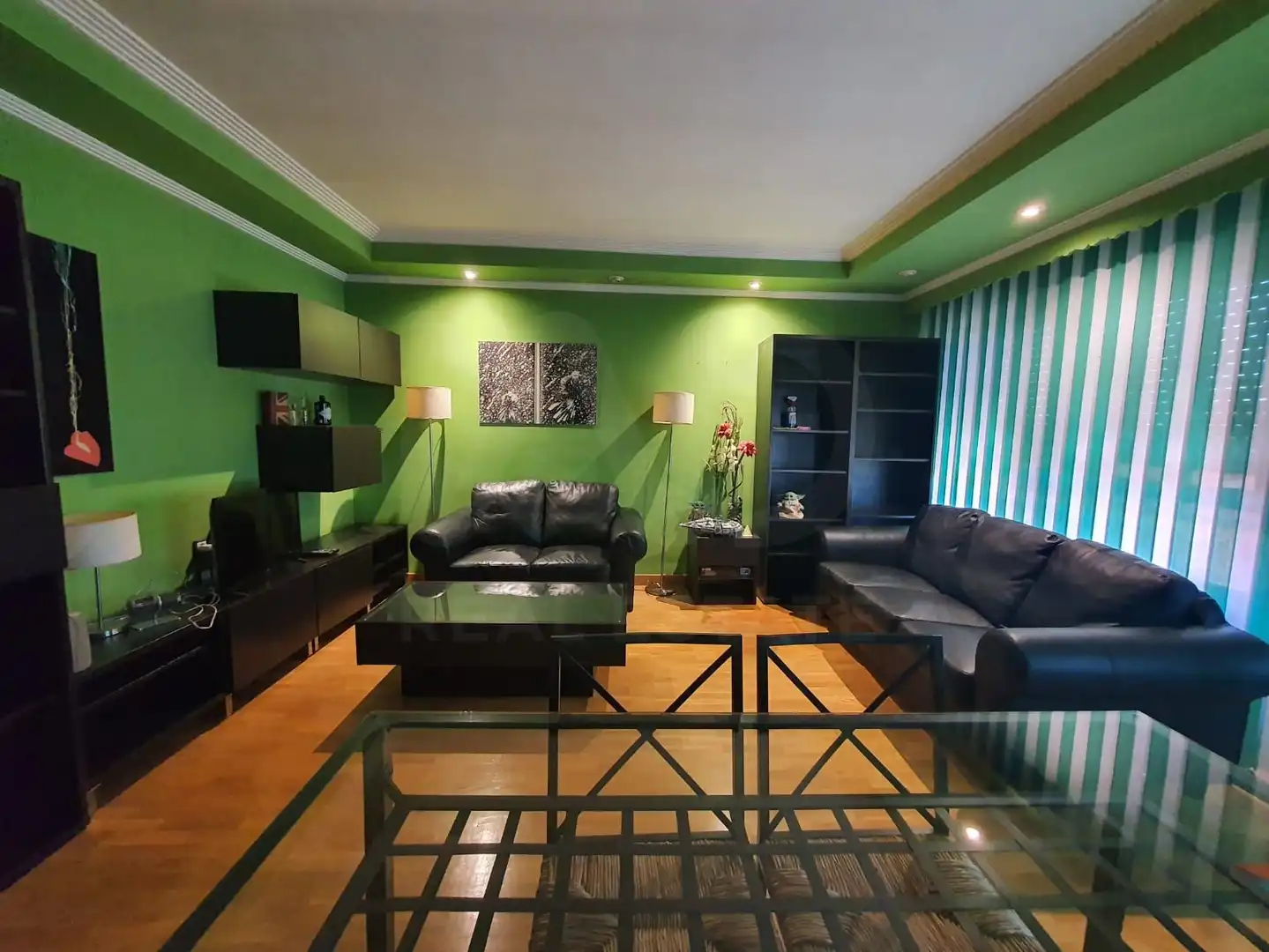 Sala d'estar de Pis de lloguer en León Capital  amb Calefacció i Terrassa