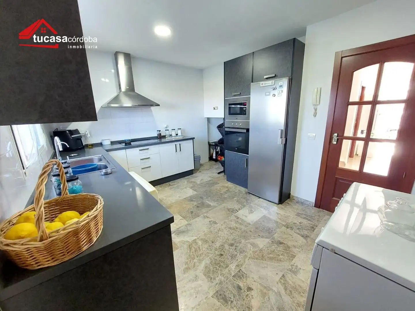 Kitchen of Houses for sale in Córdoba  with Terrace and Storage room