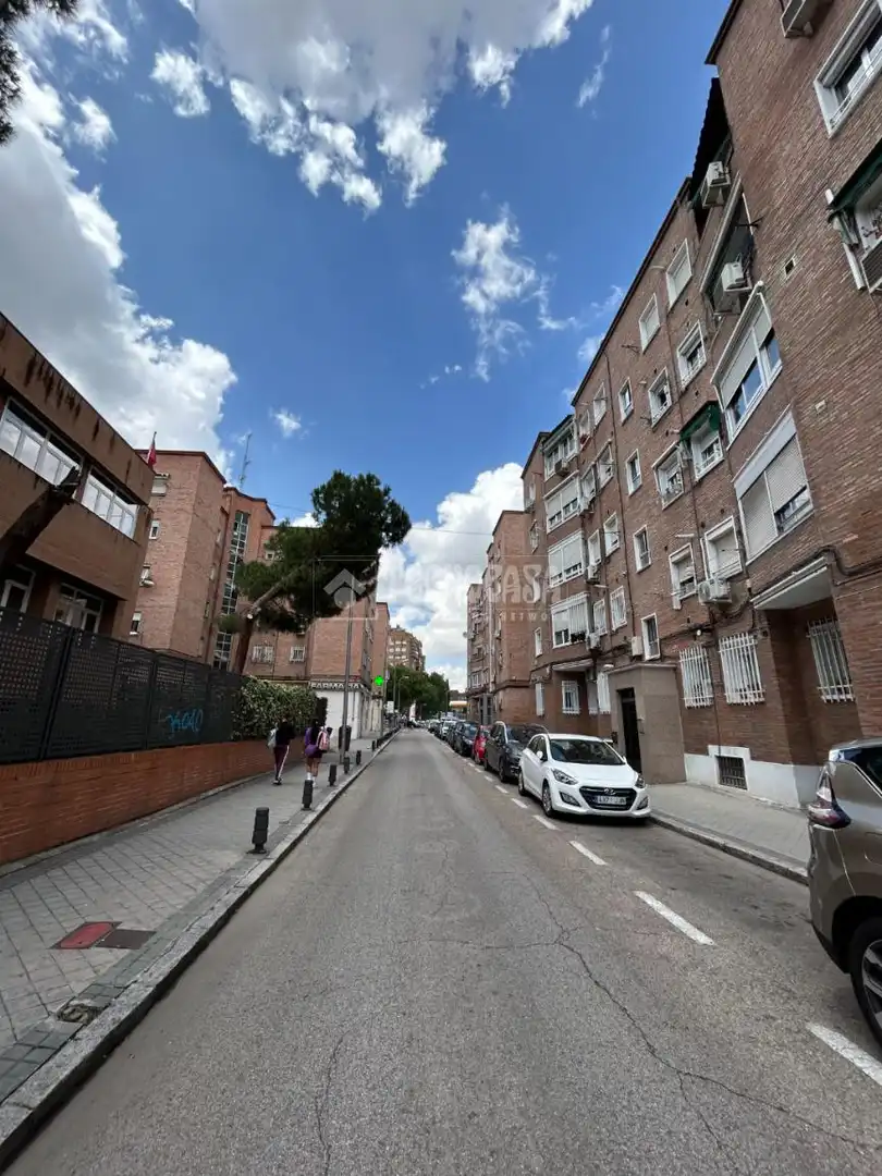 Vista exterior de Piso en venta en Madrid