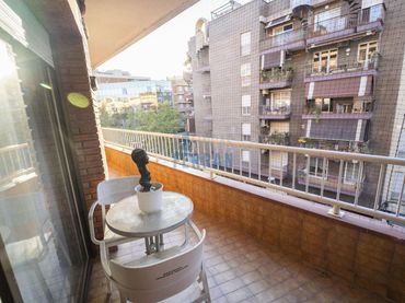 Pis amb ascensor en venda a Eixample