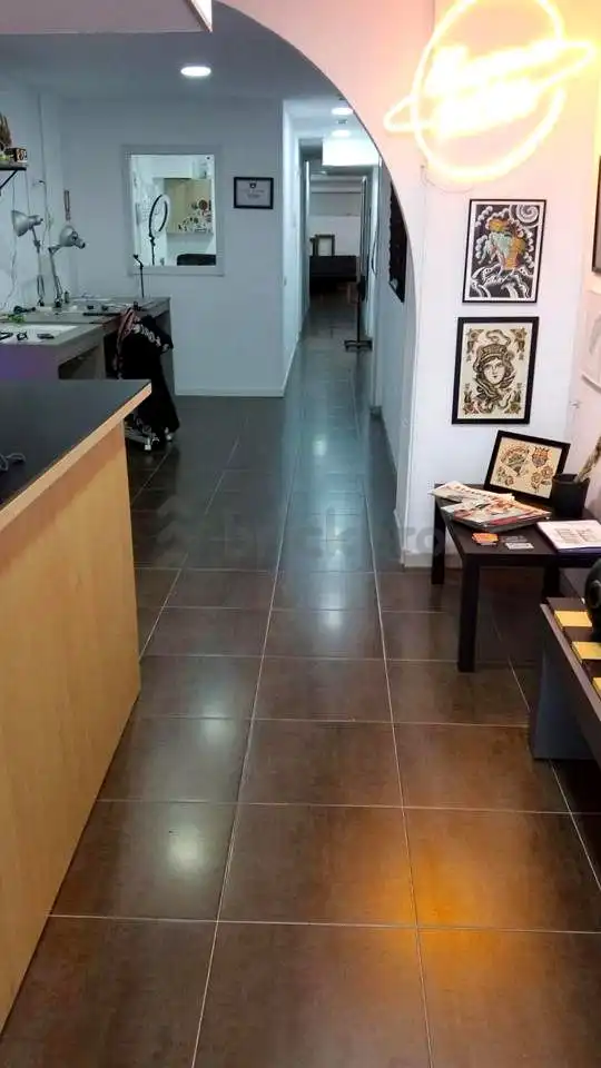 Business premises for sale in calle de la Indústria, imagen 2