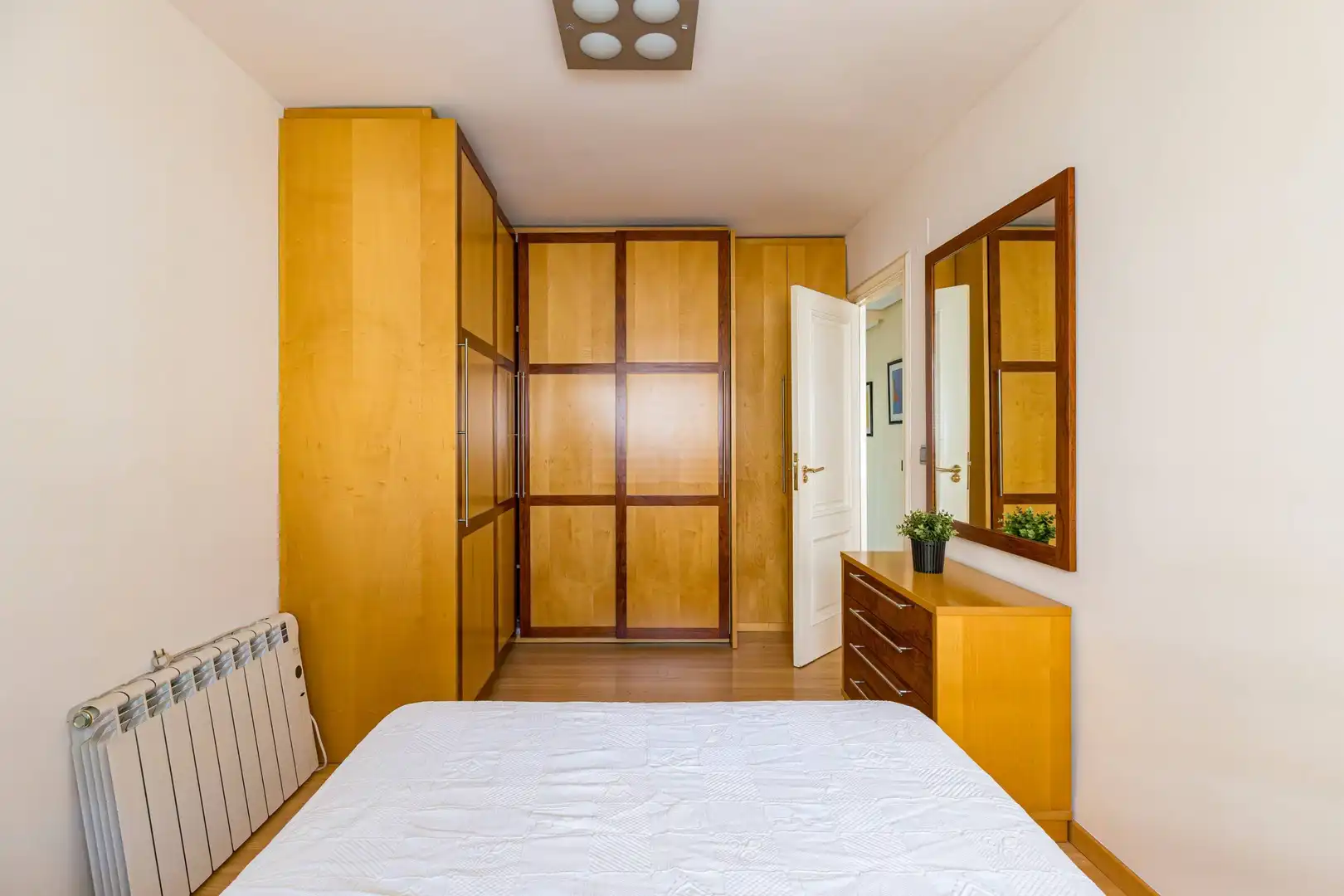 Bedroom of Flat for sale in Murcia  with Air Conditioner, Furnished and Balcony