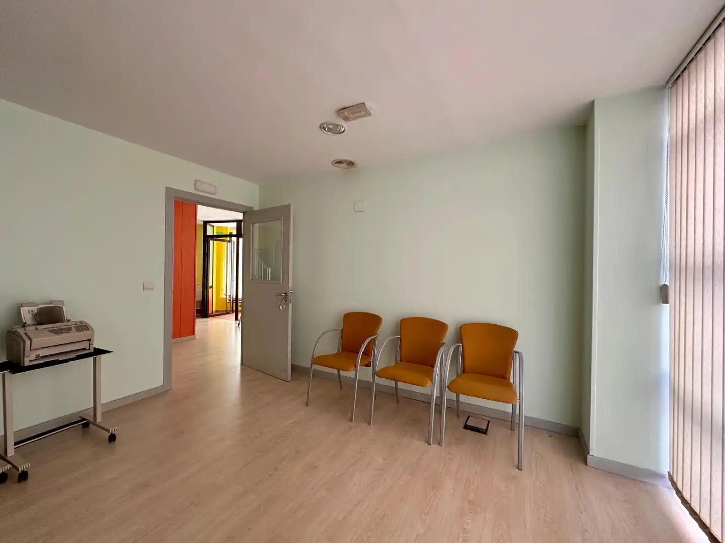 Local comercial en alquiler en Avenida de Valdés, imagen 7
