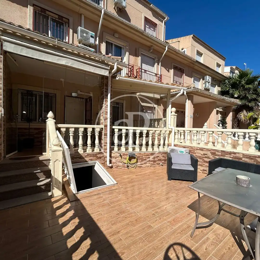 Terrassa de Casa adosada en venda en Orihuela amb Aire condicionat, Calefacció i Terrassa
