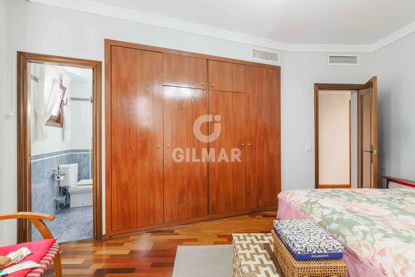 Bedroom of Flat for sale in Sevilla  with Heating