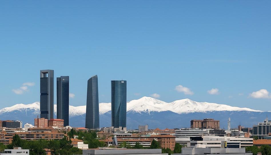 Photo 1 of Flat for sale in Calle de las Normas, San Juan Bautista, Madrid