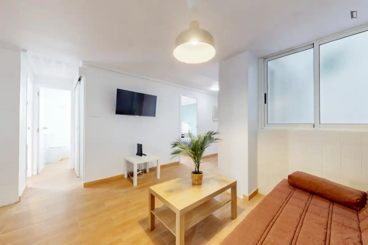 Habitación en Plaza Crevillente - Antiguos Juzgados - El Asilo