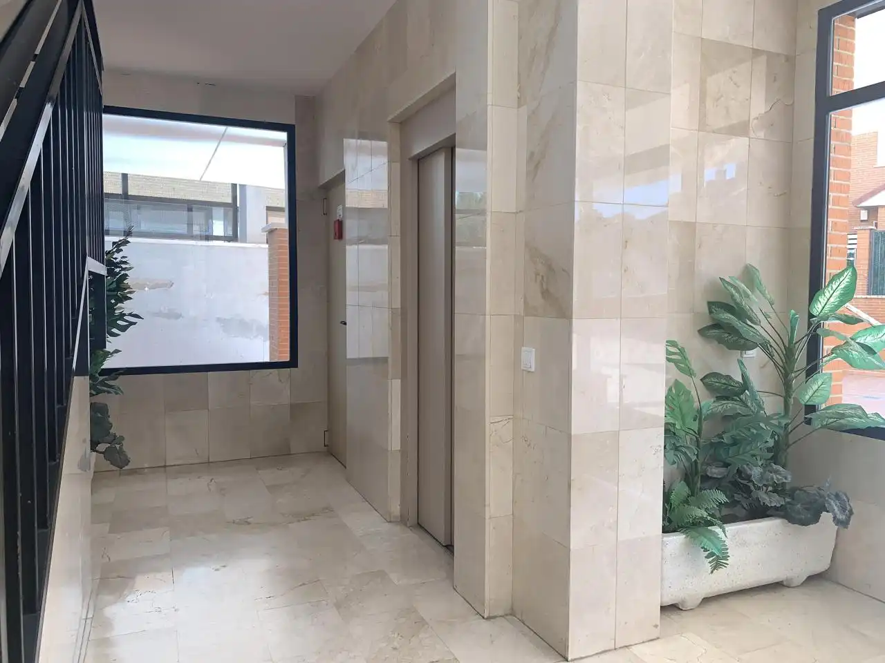 Piso de alquiler en Manzanares El Real con Parquet, Terraza y Piscina comunitaria