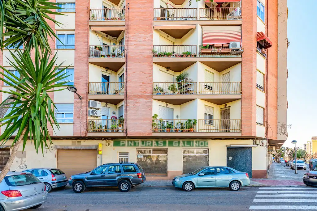 Vista exterior de Local en venda en Vila-real