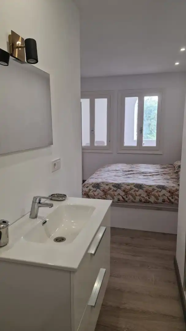 Habitación de Piso en venta en Marbella con Aire acondicionado, Terraza y Amueblado