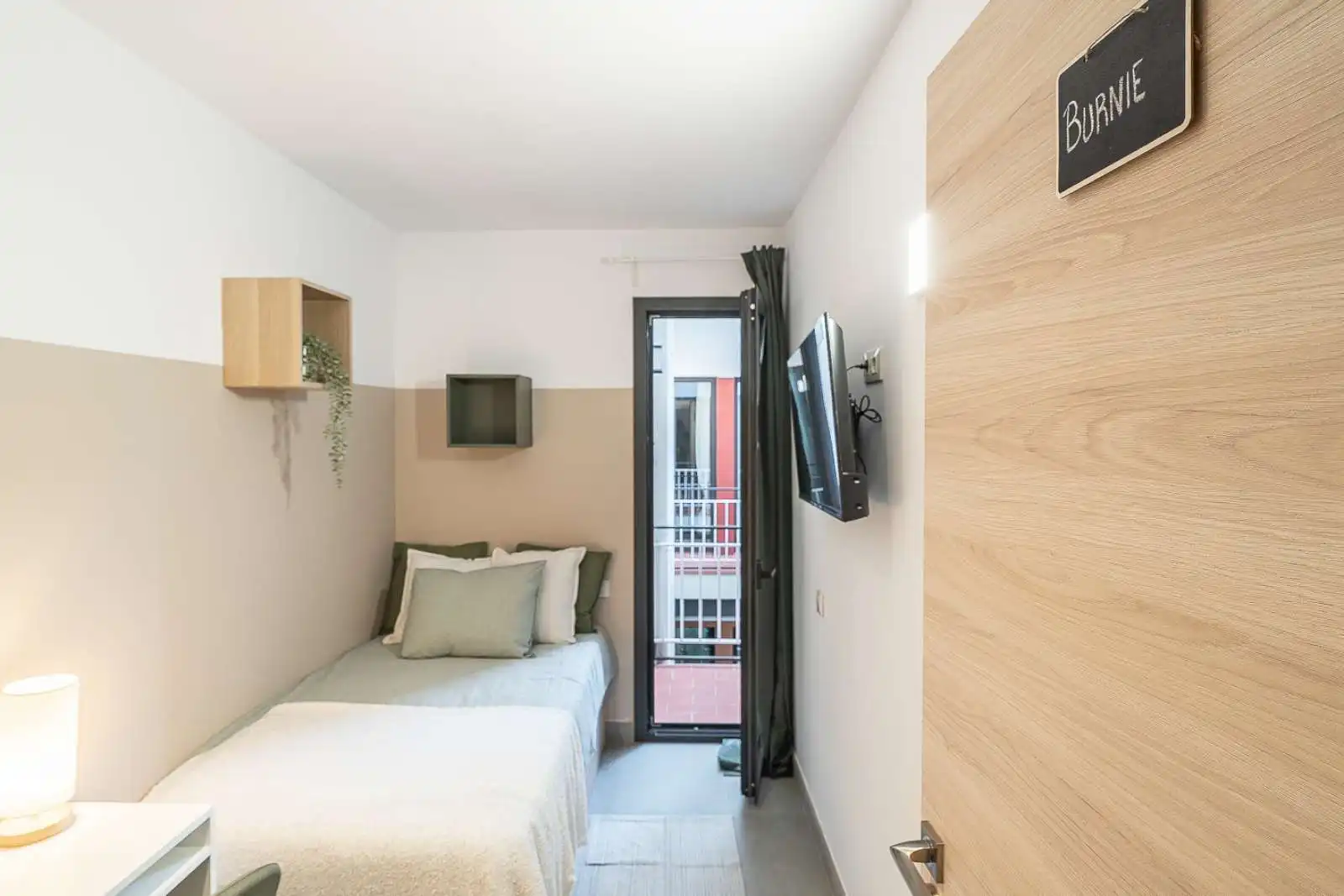 Habitación de Piso para compartir en  Barcelona Capital con Aire acondicionado, Calefacción y Terraza