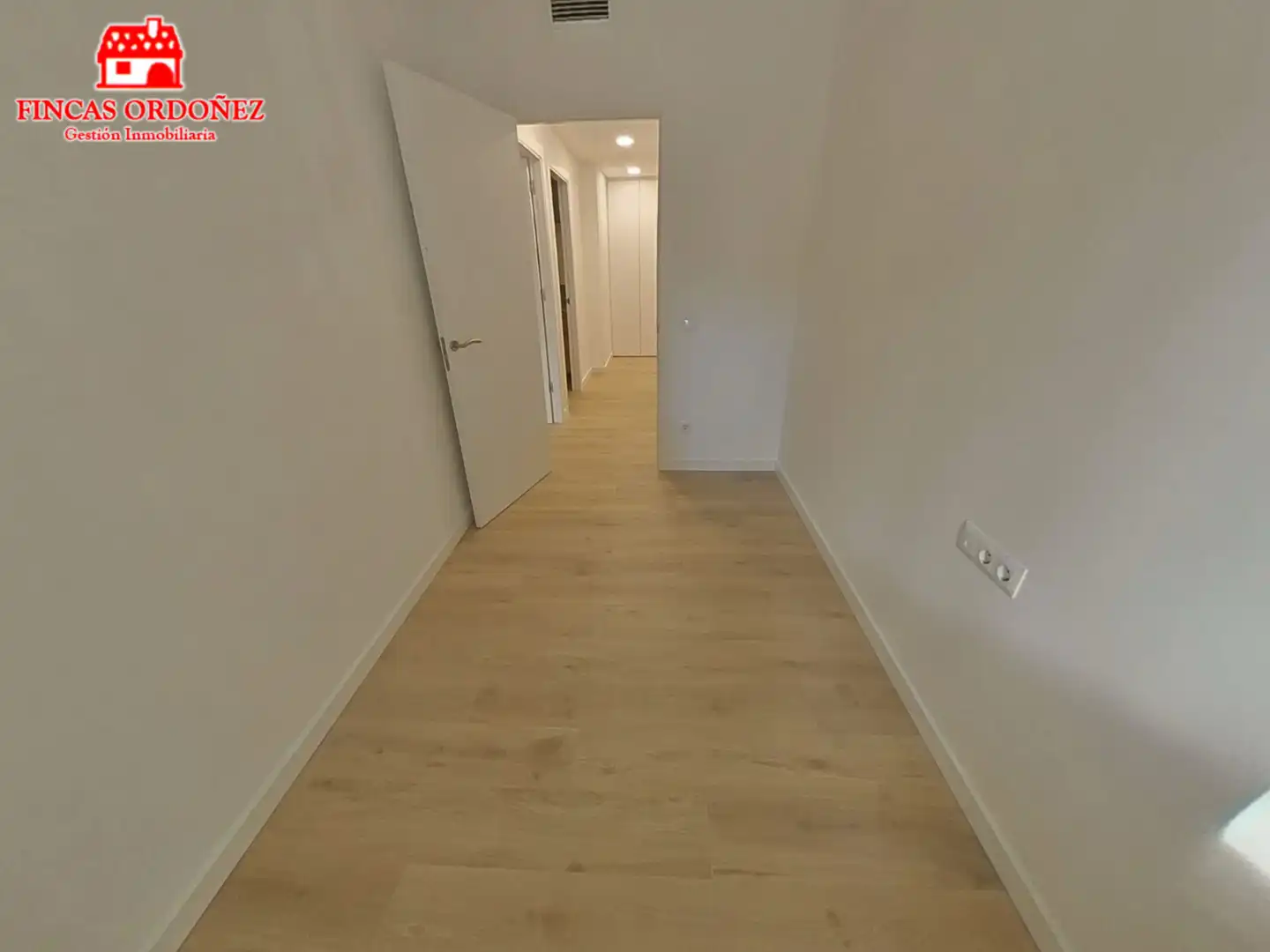 Wohnung zum Verkauf in Sant Andreu de la Barca mit Klimaanlage, Heizung und Balkon