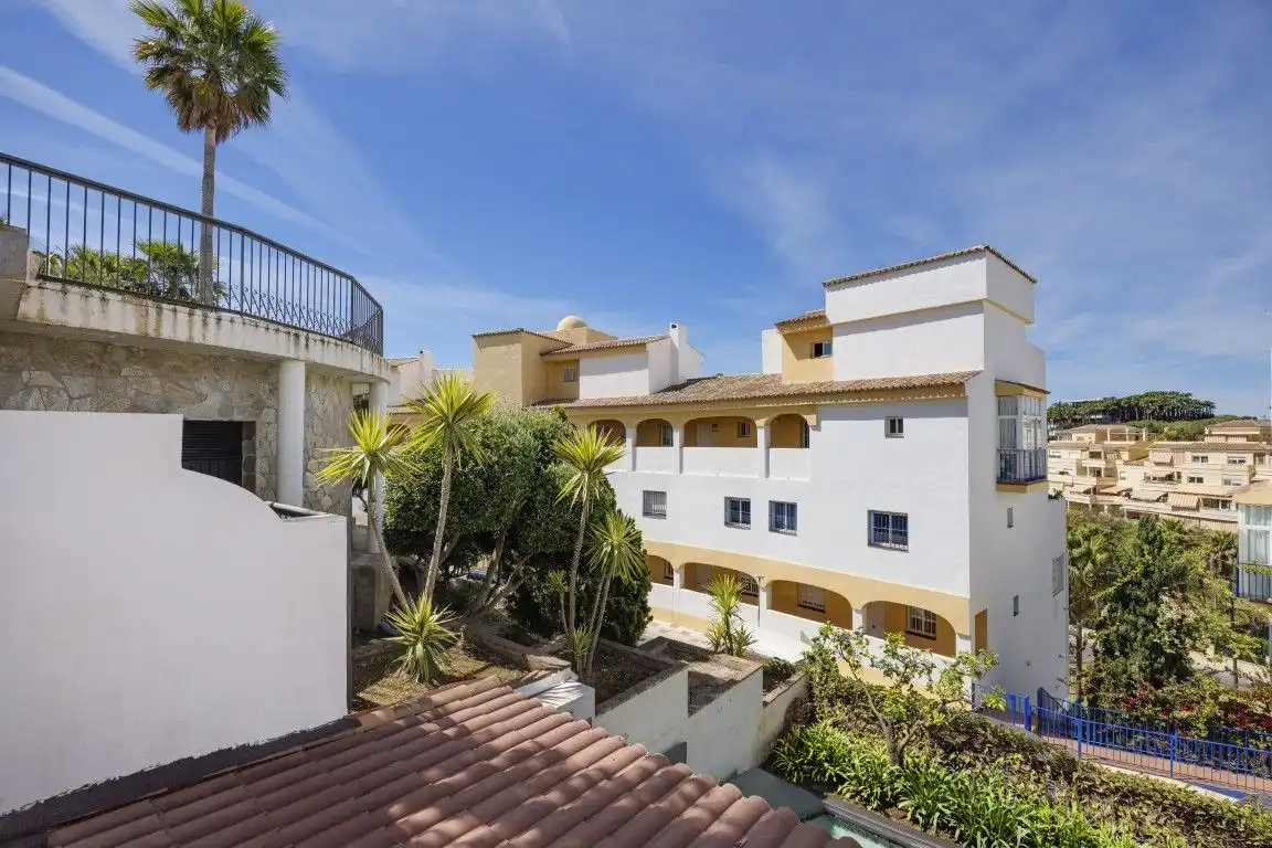Vista exterior de Apartament en venda en Benalmádena amb Aire condicionat, Calefacció i Moblat