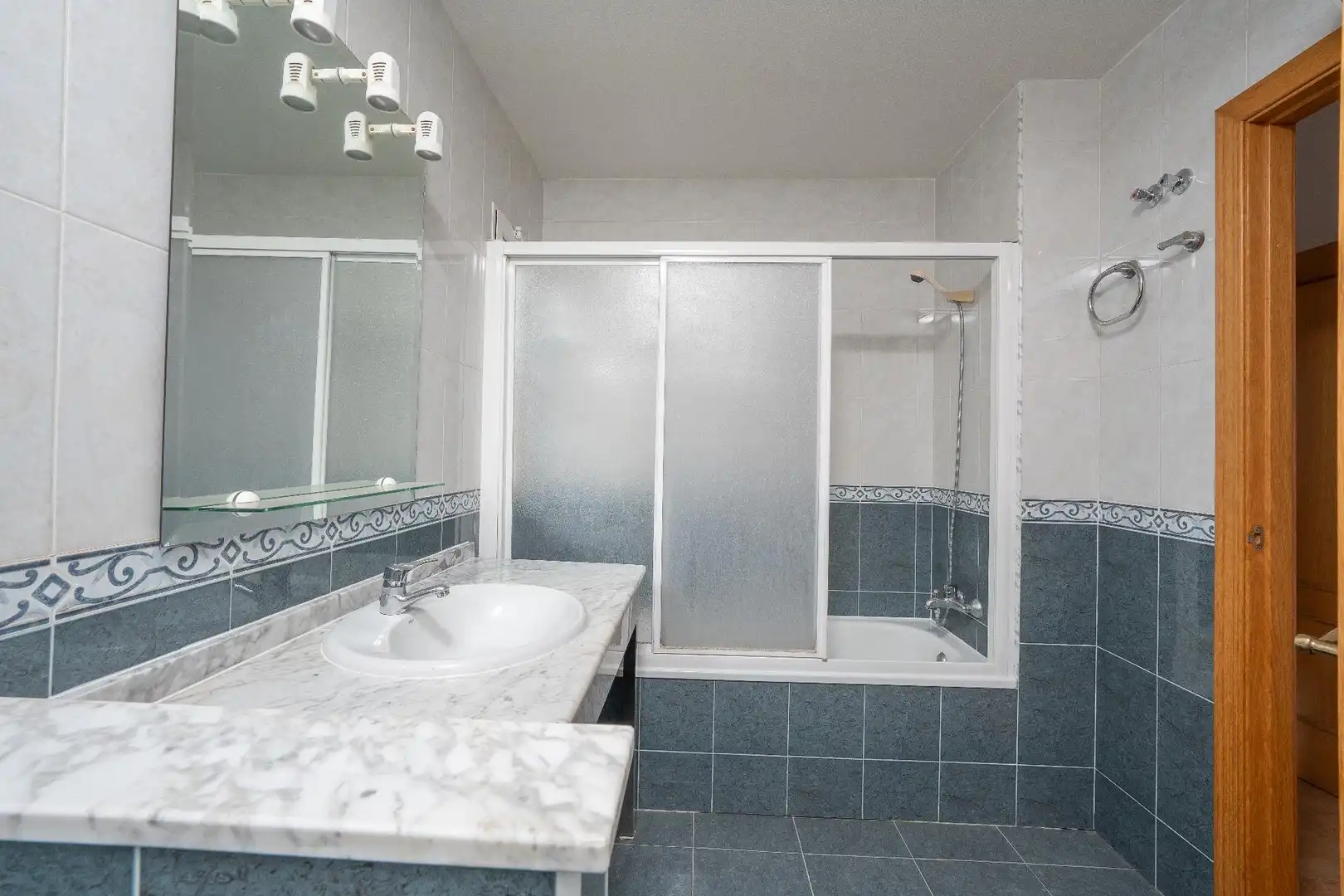 Bathroom of Houses for sale in Aspe