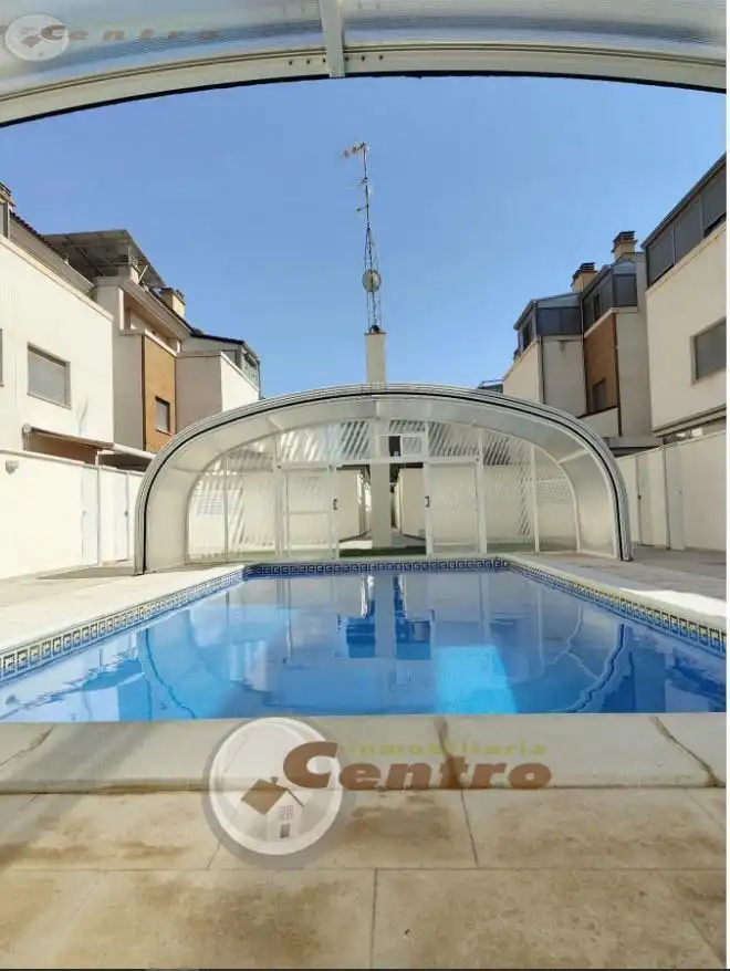 Piscina de Casa o chalet de alquiler en Facultad de Medicina