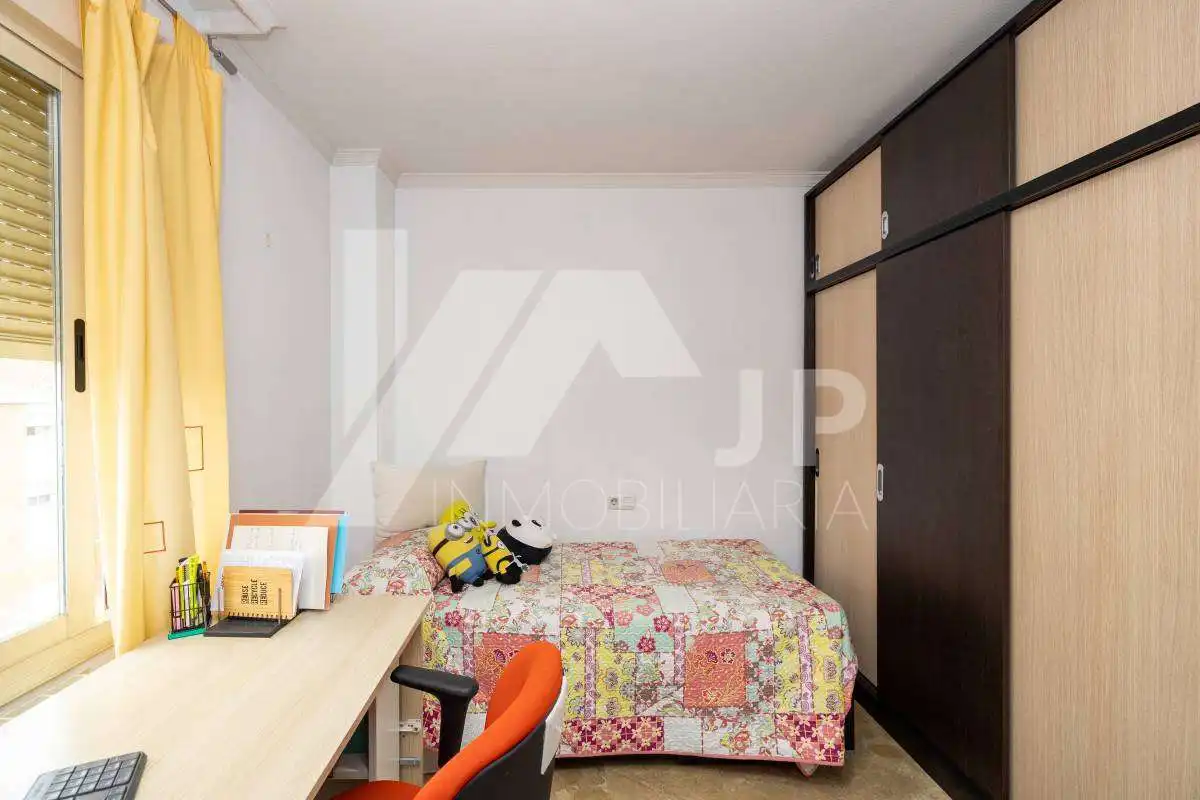 Piso con piscina en venta en Calle Cádiar 10, imagen 13