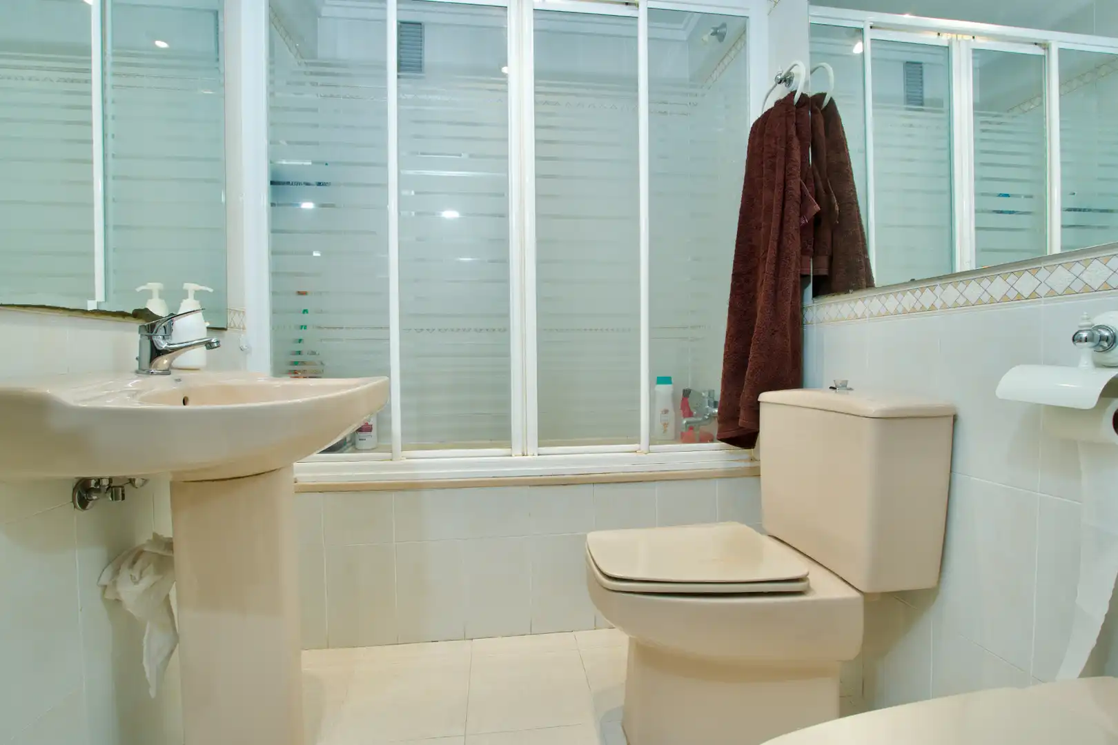 Baño de Piso en venta en Valencia con Aire acondicionado, Calefacción y Terraza
