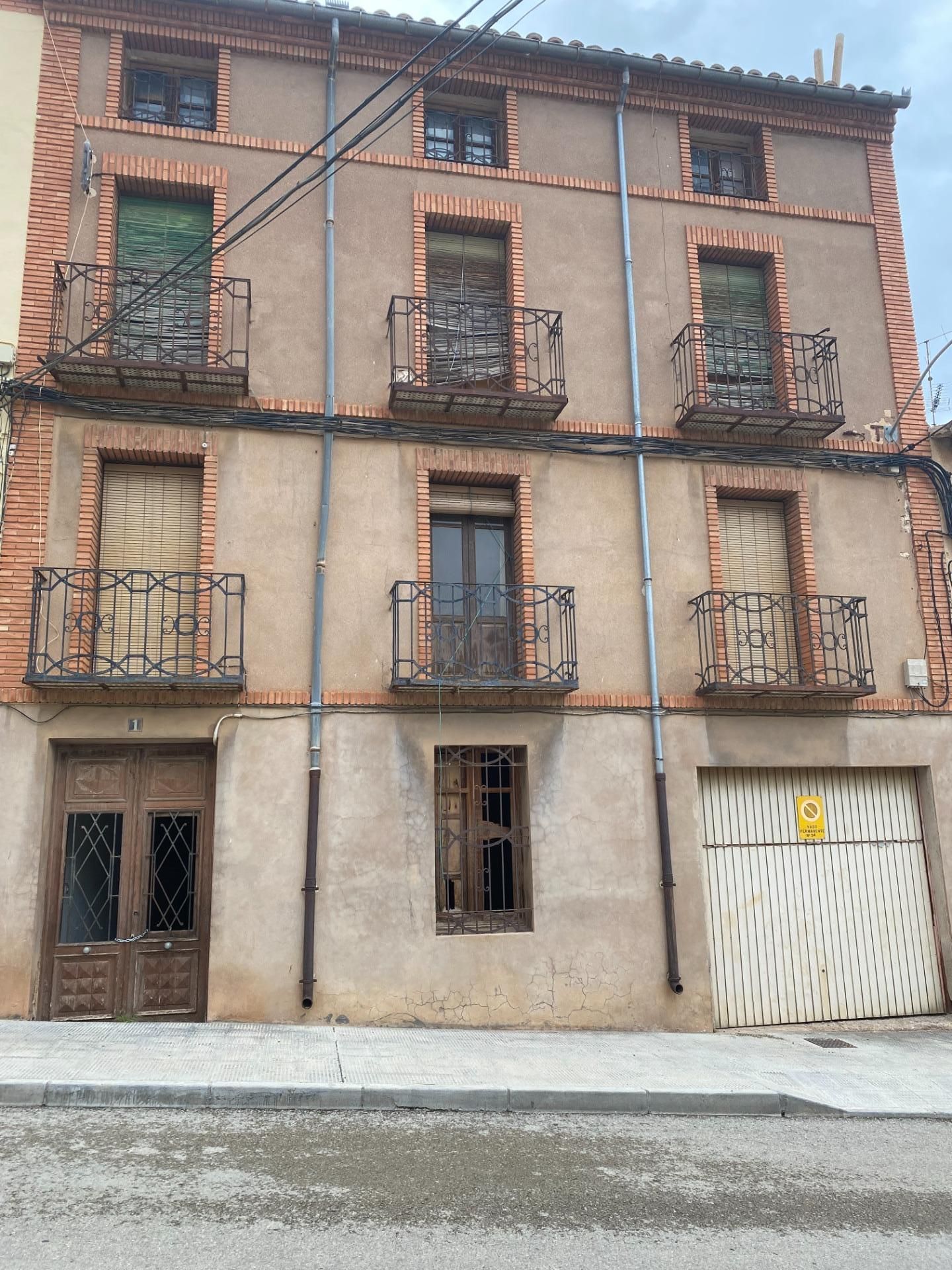 Edifici en venda a Monreal del Campo