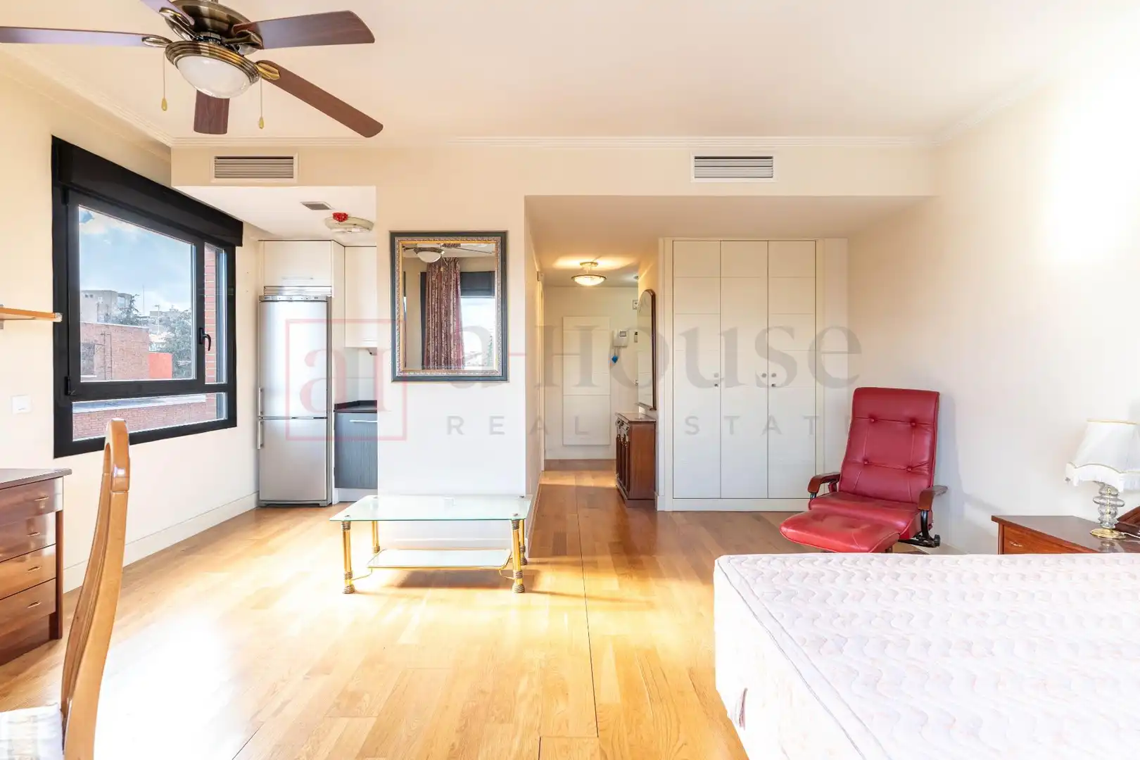 Bedroom of Study for sale in Madrid  with Air Conditioner, Heating and Storage room