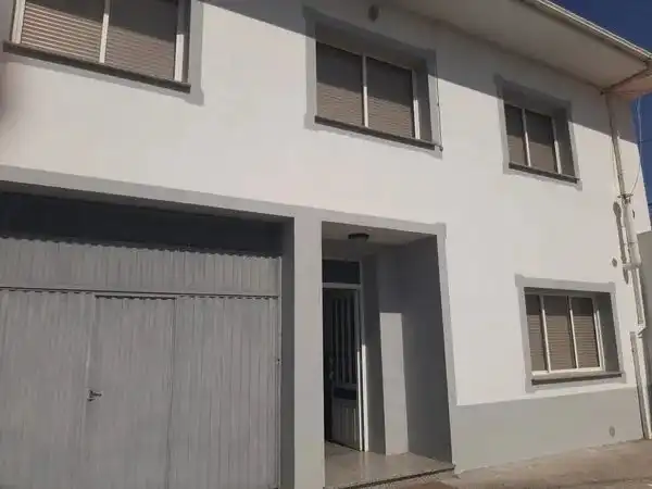 Vista exterior de Casa o xalet de lloguer en Ferrol amb Calefacció, Traster i Moblat
