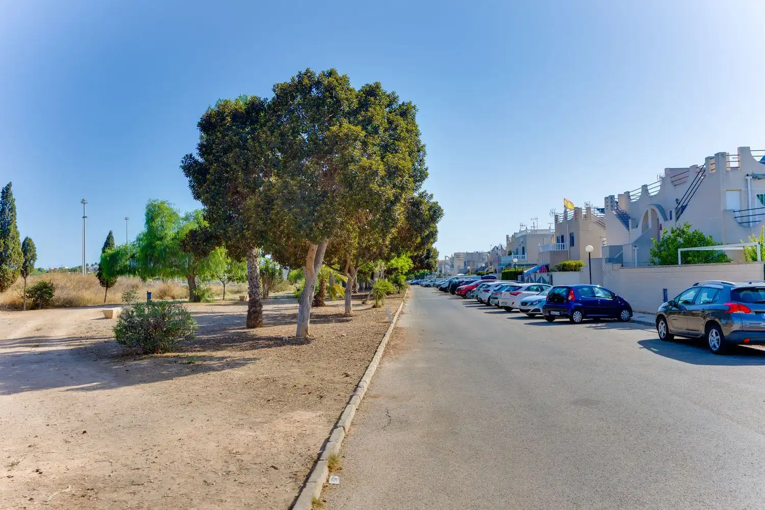 Vista exterior de Casa adosada en venda en Torrevieja amb Terrassa, Moblat i Piscina comunitària