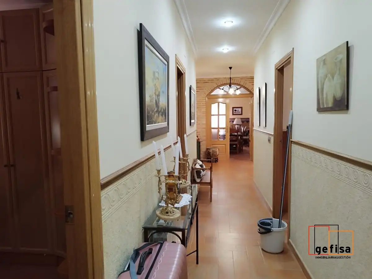 Casa o chalet en venta en Valdepeñas con Calefacción, Trastero y Piscina