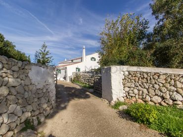 Casa rústica amb piscina en venda a Alaior poble