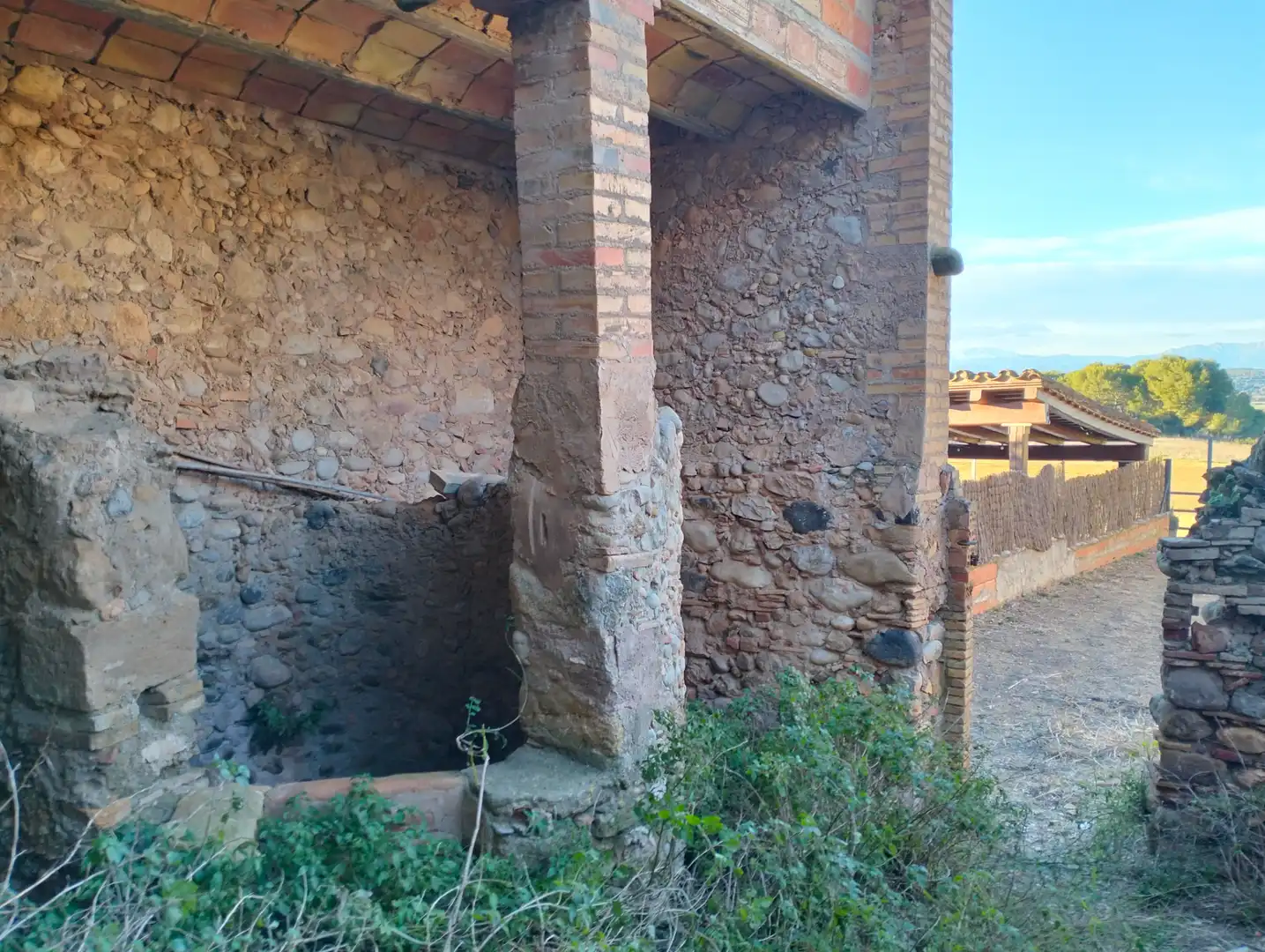 Vista exterior de Casa adosada en venta en Bàscara con Jardín privado, Terraza y Balcón