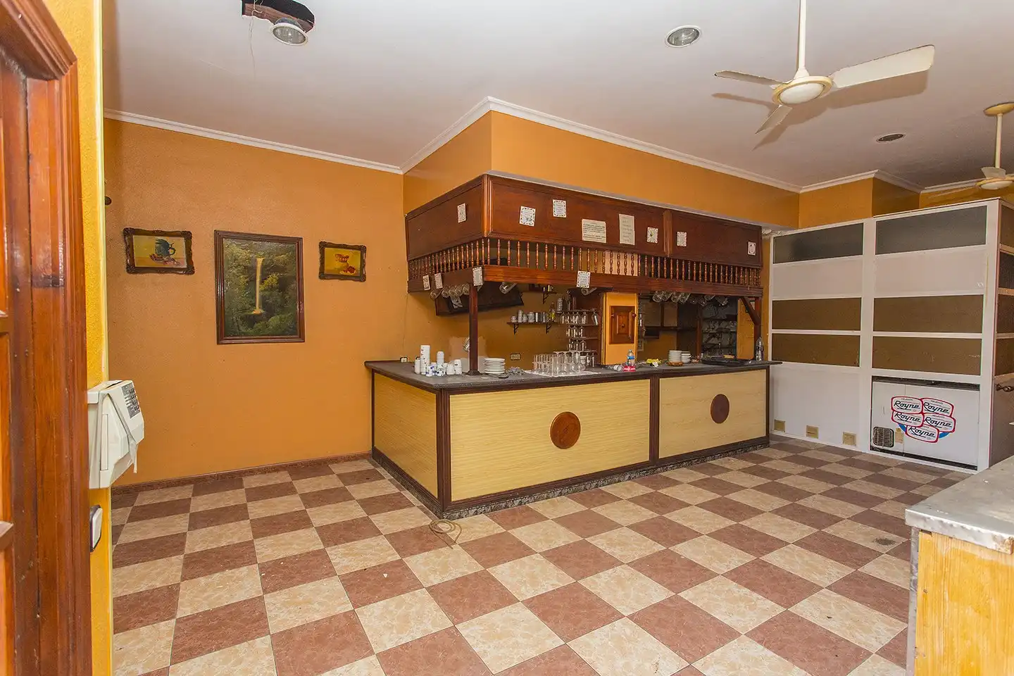 Local en venta en Torrevieja con Aire acondicionado