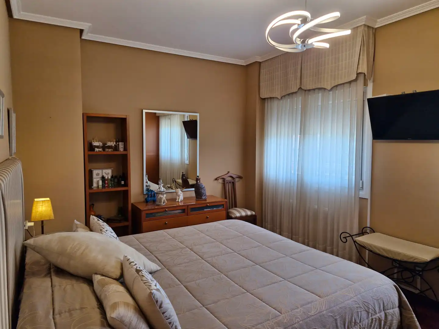 Habitación de Piso de alquiler en Derio con Calefacción, Parquet y Amueblado