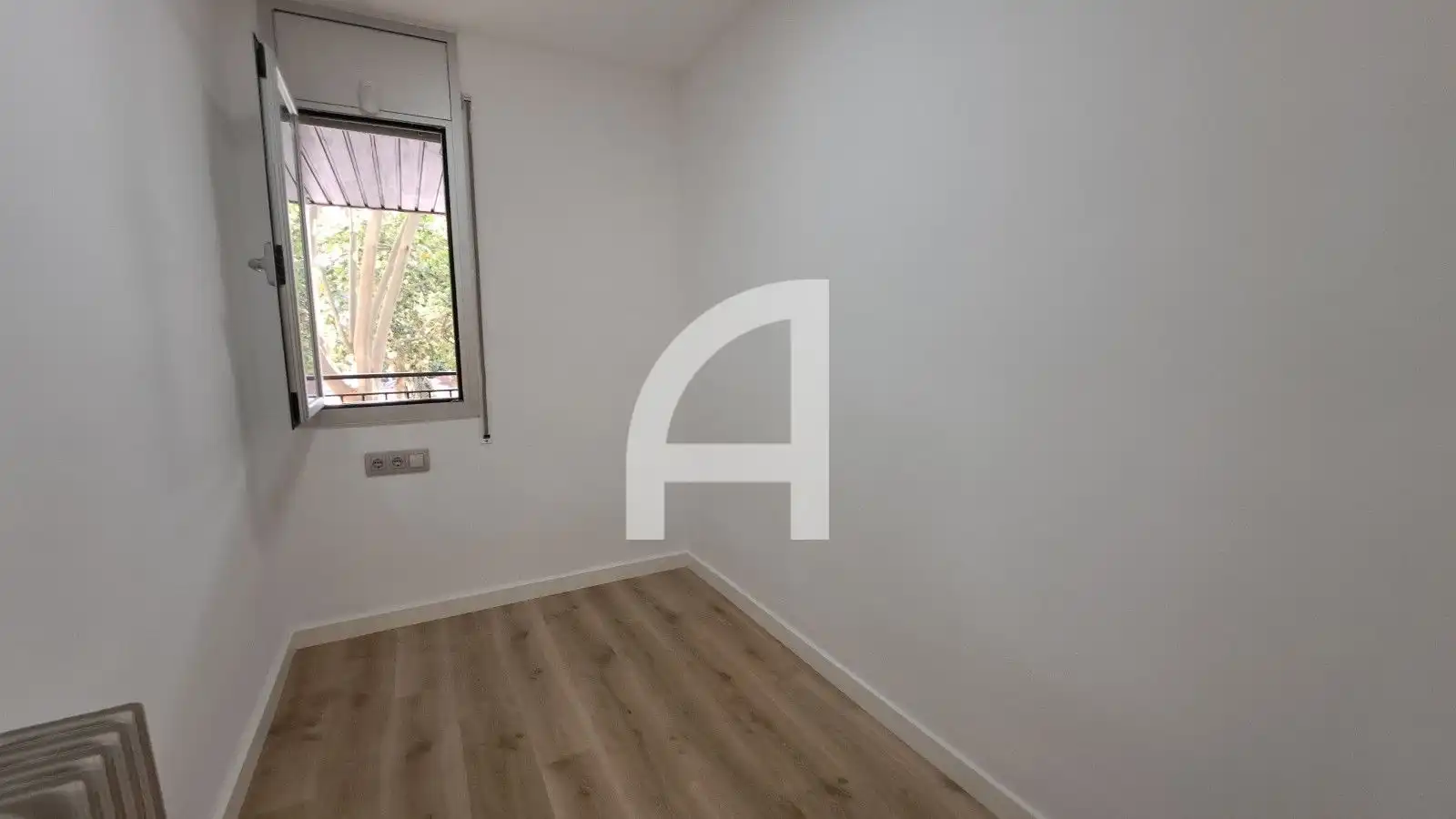 Habitación de Piso en venta en Terrassa con Calefacción y Terraza
