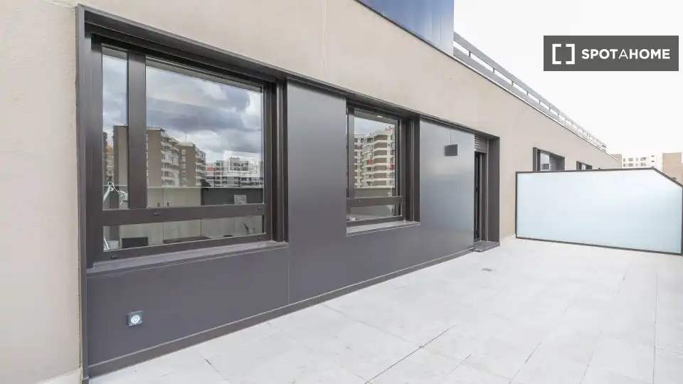 Habitación en Almenara -Ventilla