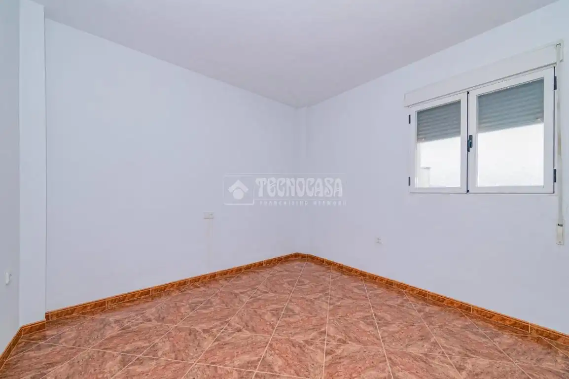 Dormitori de Casa adosada en venda en Loja