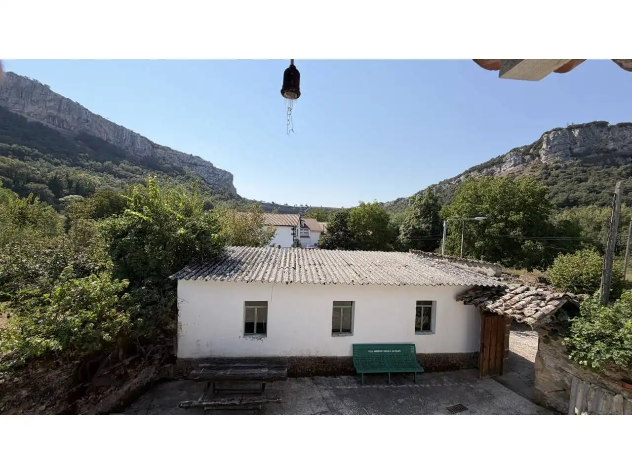 Vista exterior de Casa o xalet en venda en Merindad de Sotoscueva amb Jardí privat i Terrassa
