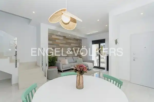 Comedor de Casa o chalet en venta en Orihuela con Aire acondicionado, Calefacción y Jardín privado