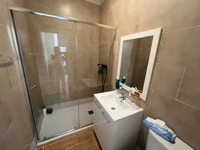 Badezimmer von Einfamilien-Reihenhaus zum Verkauf in Burriana / Borriana mit Klimaanlage, Terrasse und Möbliert