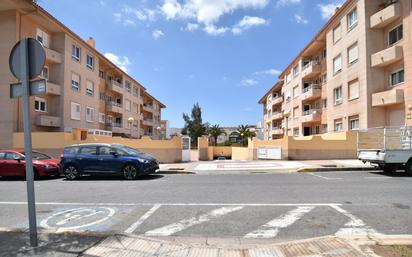 Vista exterior de Planta baixa en venda en Santa Lucía de Tirajana amb Aire condicionat i Terrassa