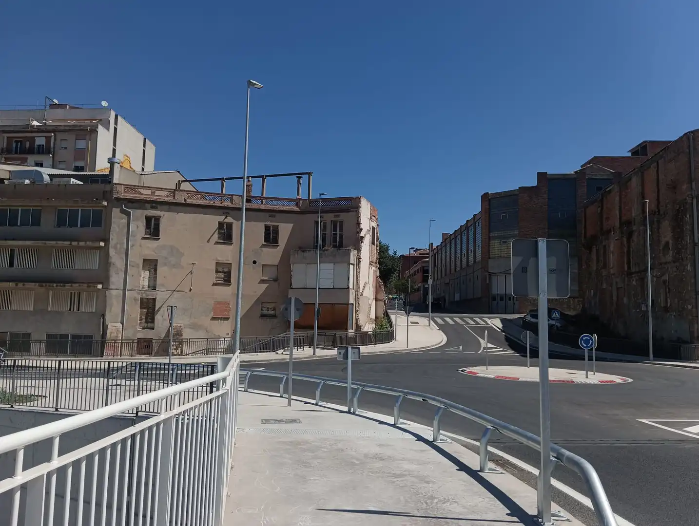 Vista exterior de Casa o xalet en venda en Igualada amb Jardí privat, Terrassa i Balcó