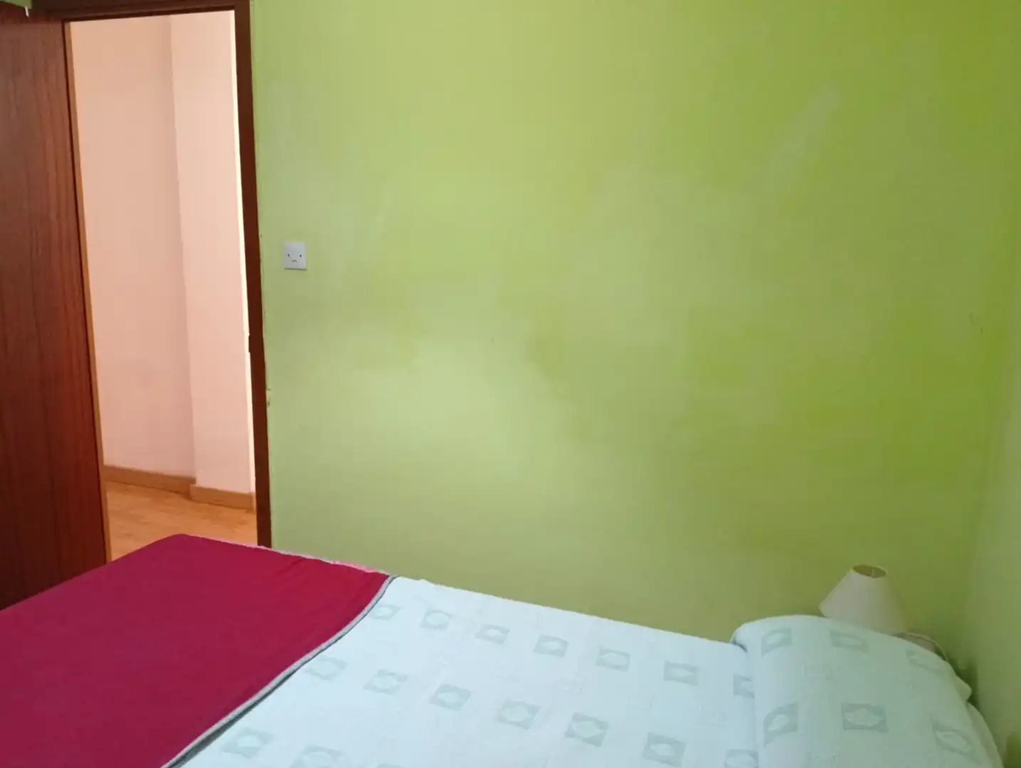 Habitación de Piso en venta en Gijón  con Calefacción, Parquet y Terraza