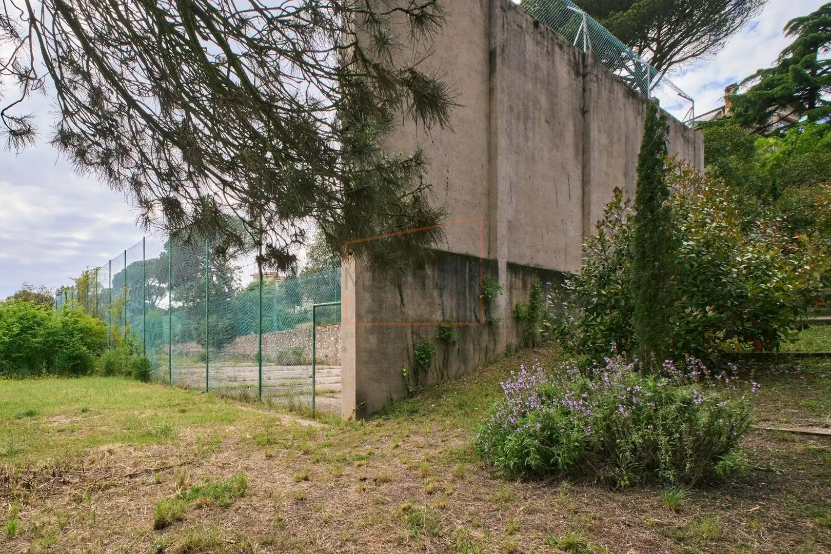 Vista exterior de Finca rústica en venda en Madrid amb Jardí privat